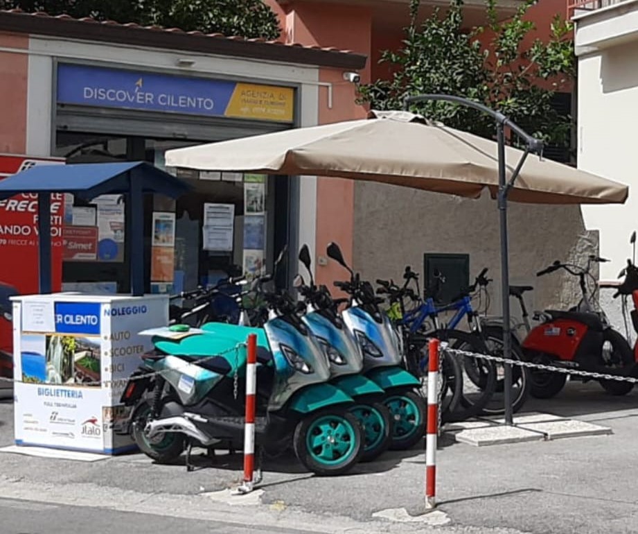 Piaggio Active 100cc noleggio Cilento Pisciotta